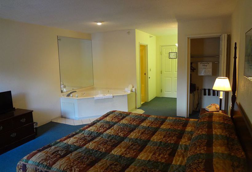 Hotel Voyager Inn St. Ignace   | St. Ignace | Michigan | United States 6