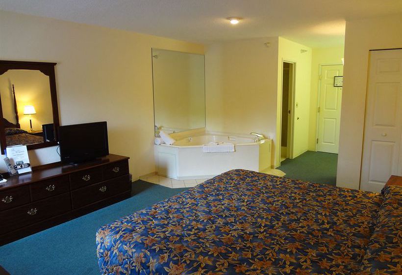 Hotel Voyager Inn St. Ignace   | St. Ignace | Michigan | United States 9