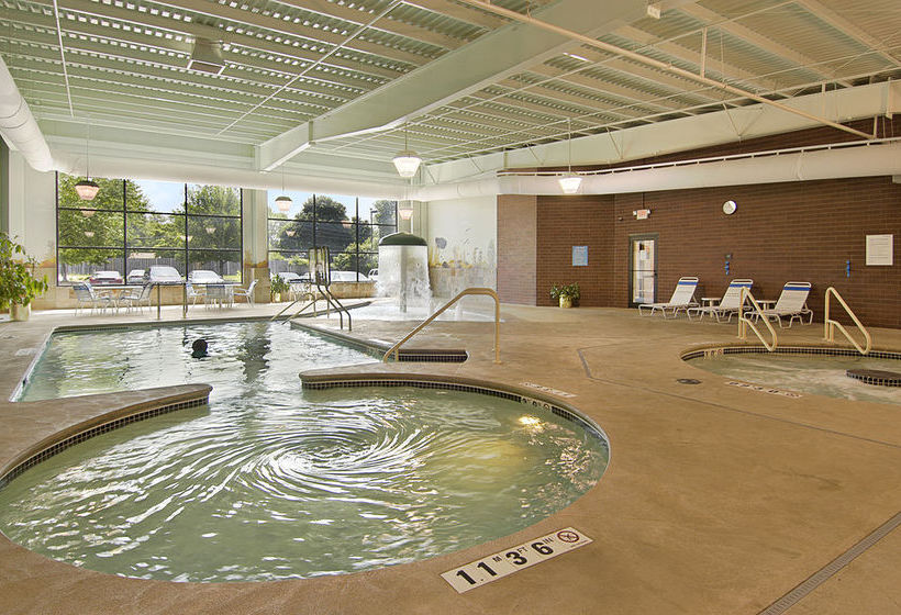 Hotel Ramada Bettendorf Davenport  | Bettendorf | Iowa | United States 14