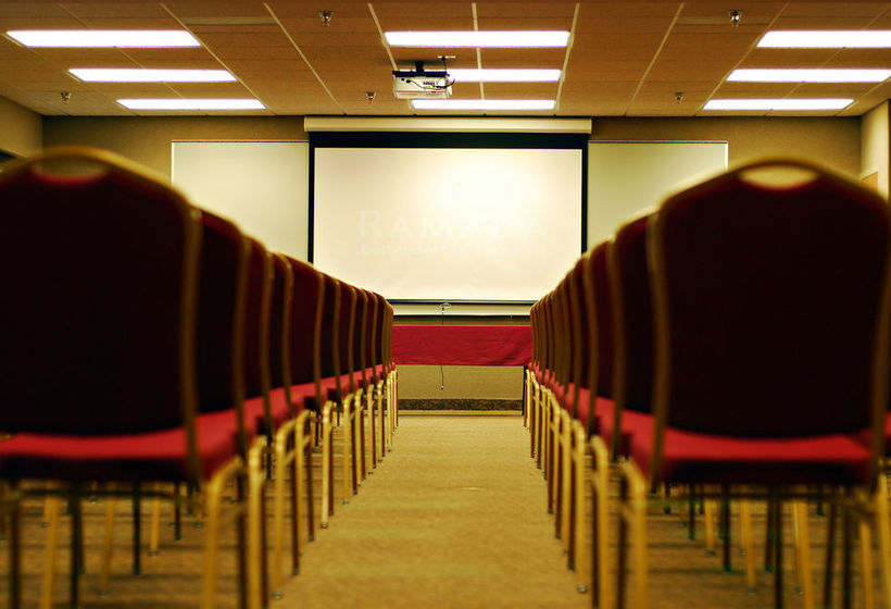 Hotel Ramada Bettendorf Davenport  | Bettendorf | Iowa | United States 17