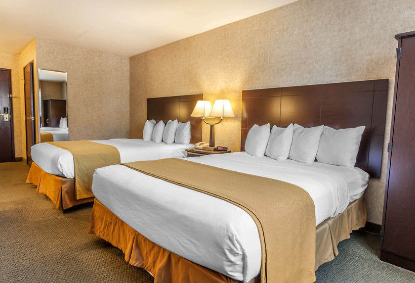 Hotel Quality Inn Near Seattle Premium Outlets  | Arlington | Virginia | United States 20