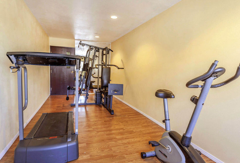 Hotel Quality Inn Near Seattle Premium Outlets  | Arlington | Virginia | United States 7