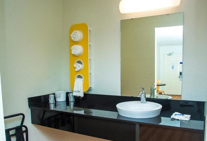 Hotel Days Inn and Suites Palestine 