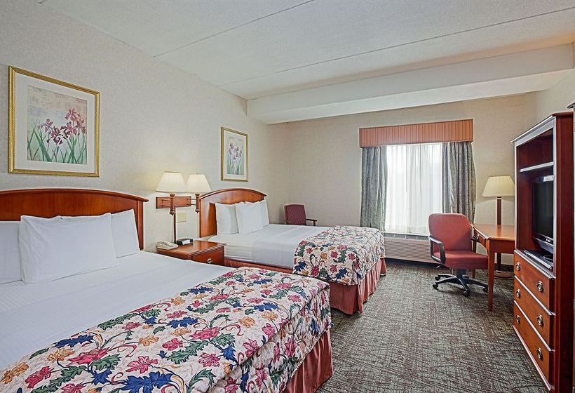 Hotel La Quinta Inn Paramus  | Paramus | New Jersey | United States 6