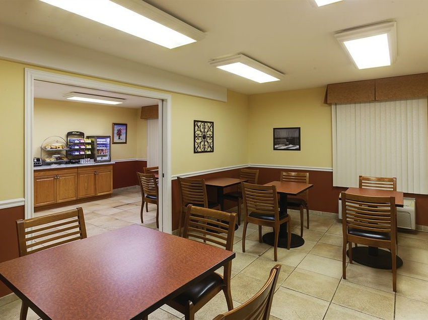 Hotel La Quinta Inn Radford  | Radford | Virginia | United States 12