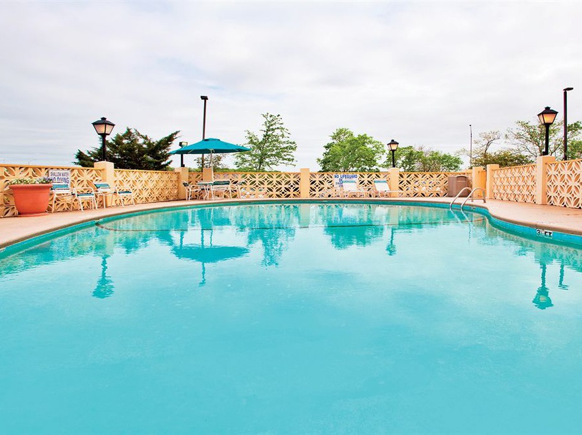 Hotel La Quinta Inn & Suites Charleston Riverview  | Charleston | South Carolina | United States 16