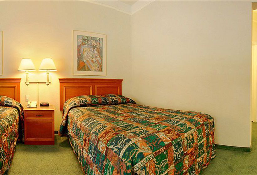 Hotel La Quinta Inn & Suites Charlotte Airport South  | Charlotte | North Carolina | United States 9