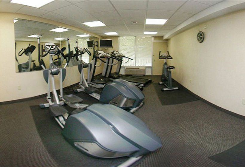 Clarion Hotel & Suites 