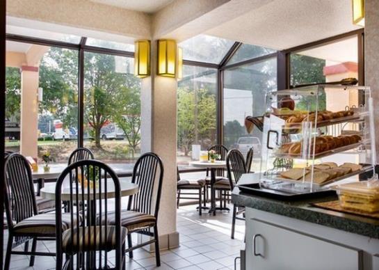 Hotel Econo Lodge Lakeside  | Marquette | Michigan | United States 10