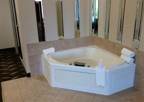 Hotel Comfort Suites  | Rolla | Missouri | United States 19