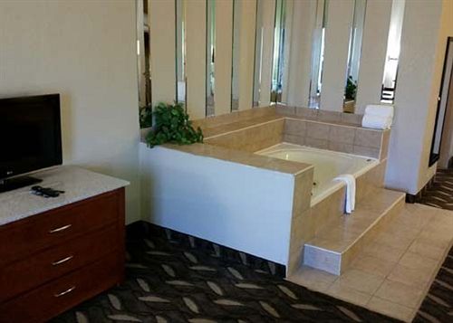 Hotel Comfort Suites  | Rolla | Missouri | United States 20