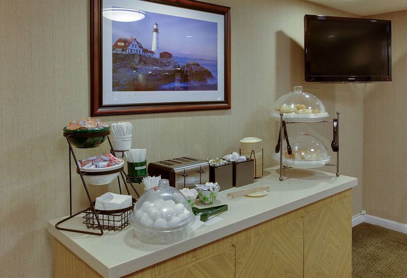 Hotel La Quinta Inn & Suites Portland  | Portland | Maine | United States 9