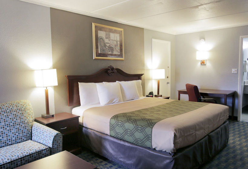 Hotel Econo Lodge Near the Domain The Arboretum  | Austin | Texas | United States 15