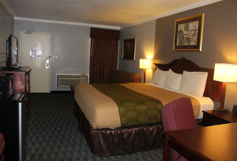 Hotel Econo Lodge Near the Domain The Arboretum  | Austin | Texas | United States 2