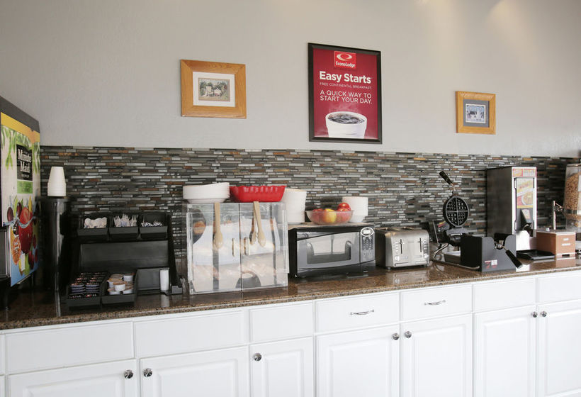 Hotel Econo Lodge Near the Domain The Arboretum  | Austin | Texas | United States 8