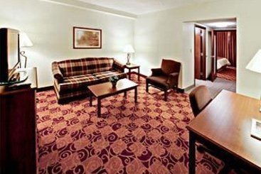 Hotel Hawthorn Suites by Wyndham Louisville East