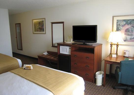 Hotel Quality Inn Brookfield  | Brookfield | Wisconsin | United States 11