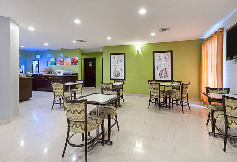 Hotel Quality Inn & Suites  | Sulphur | Louisiana | United States 16