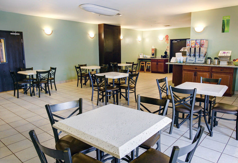 Hotel Quality Inn & Suites Airport  | Austin | Texas | United States 11