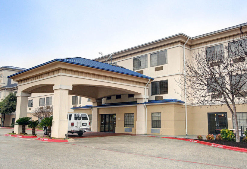 Hotel Quality Inn & Suites Airport  | Austin | Texas | United States 14