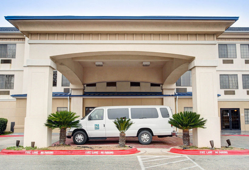 Hotel Quality Inn & Suites Airport  | Austin | Texas | United States 15