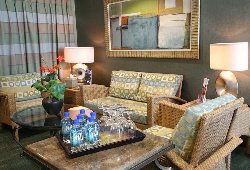 Hotel Embassy Suites Hampton  | Hampton | Virginia | United States 2