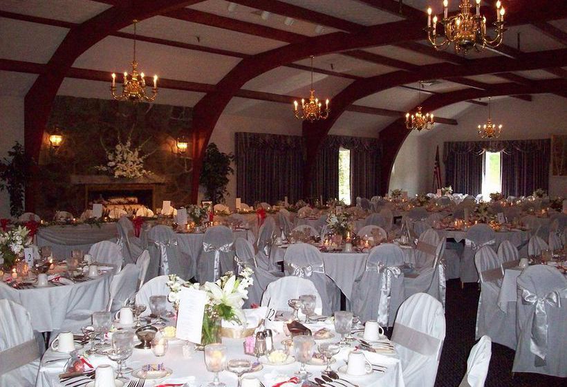 Hotel Town & Country Inn & Resort  