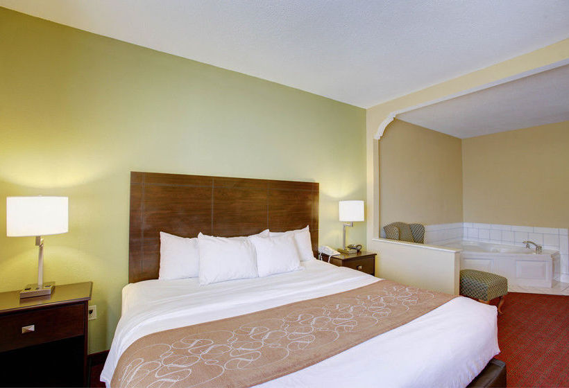 Hotel Comfort Suites I-35 North  | Round Rock | Texas | United States 9
