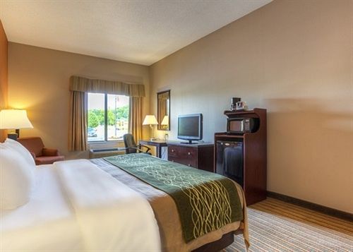 Hotel Comfort Inn & Suites  | Cave City | Kentucky | United States 11