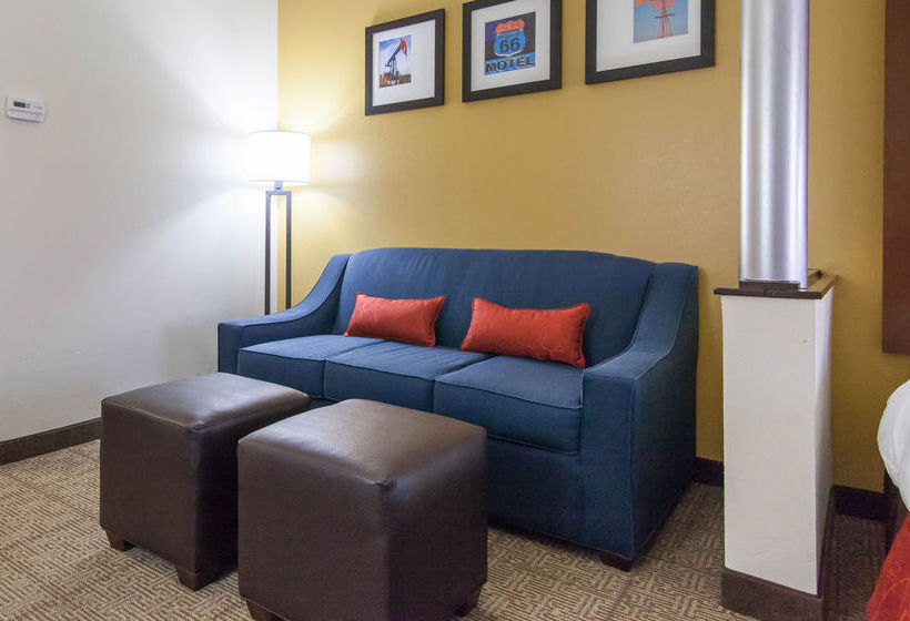 Hotel Comfort Suites Central I-44  | Tulsa | Oklahoma | United States 2