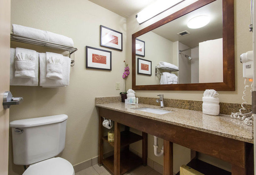 Hotel Comfort Suites Central I-44  | Tulsa | Oklahoma | United States 4