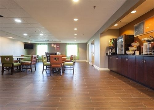 Hotel Comfort Suites Richmond