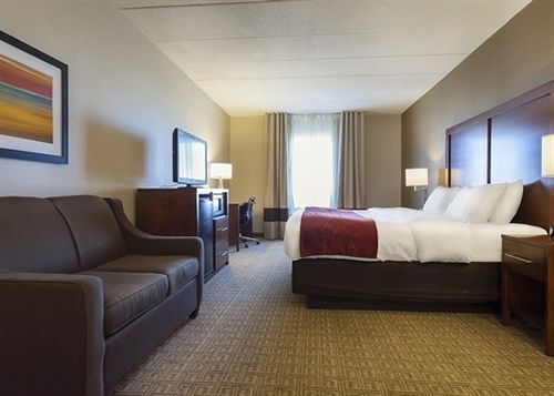 Hotel Comfort Suites Richmond  | Richmond | Kentucky | United States 19