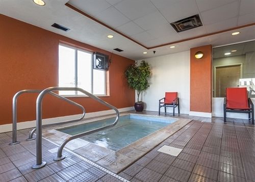 Hotel Comfort Suites Richmond  | Richmond | Kentucky | United States 2