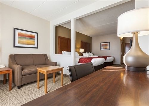 Hotel Comfort Suites Richmond  | Richmond | Kentucky | United States 8