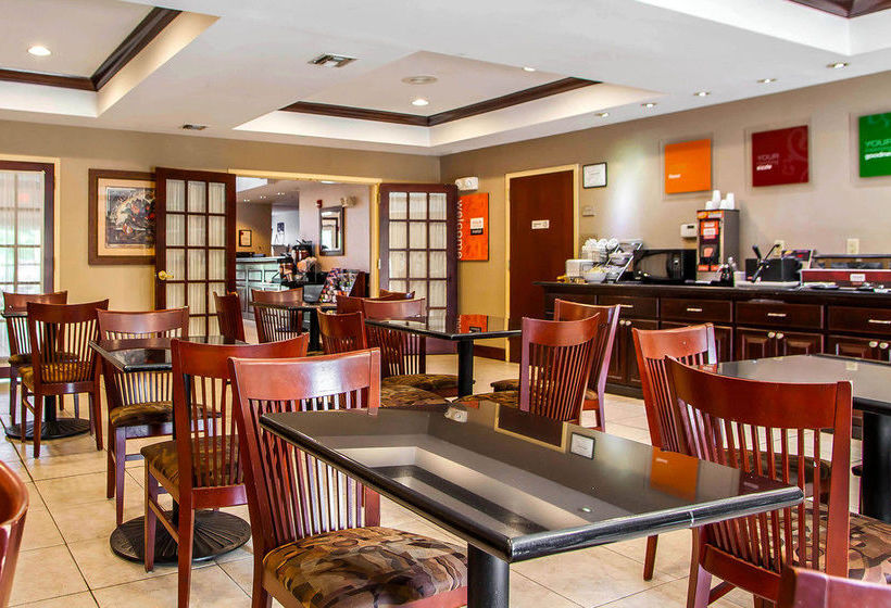 Hotel Comfort Suites East Brunswick 
