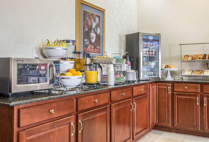 Hotel Comfort Suites  | Jefferson City | Missouri | United States 8