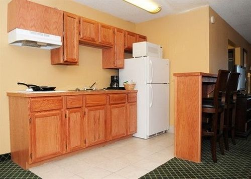 Hotel Quality Suites Airport   | Kansas City | Missouri | United States 2