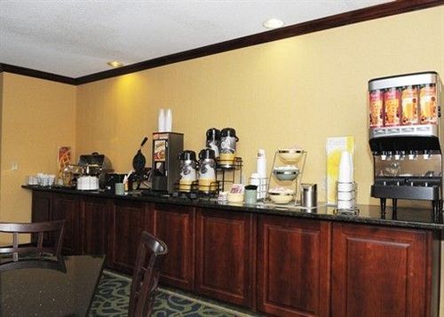 Hotel Quality Suites Airport   | Kansas City | Missouri | United States 3