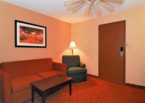 Hotel Comfort Suites I-240 East-Airport  | Memphis | Tennessee | United States 14