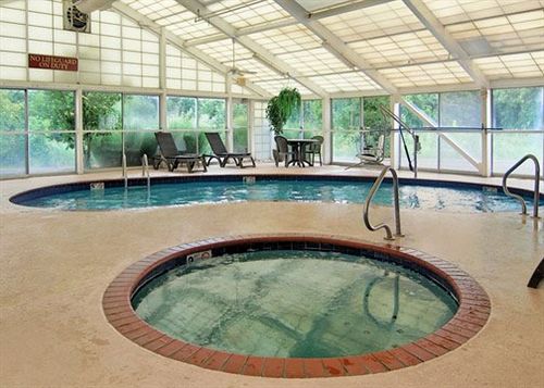 Hotel Comfort Suites I-240 East-Airport  | Memphis | Tennessee | United States 7