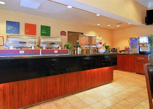 Hotel Comfort Suites I-240 East-Airport  | Memphis | Tennessee | United States 9