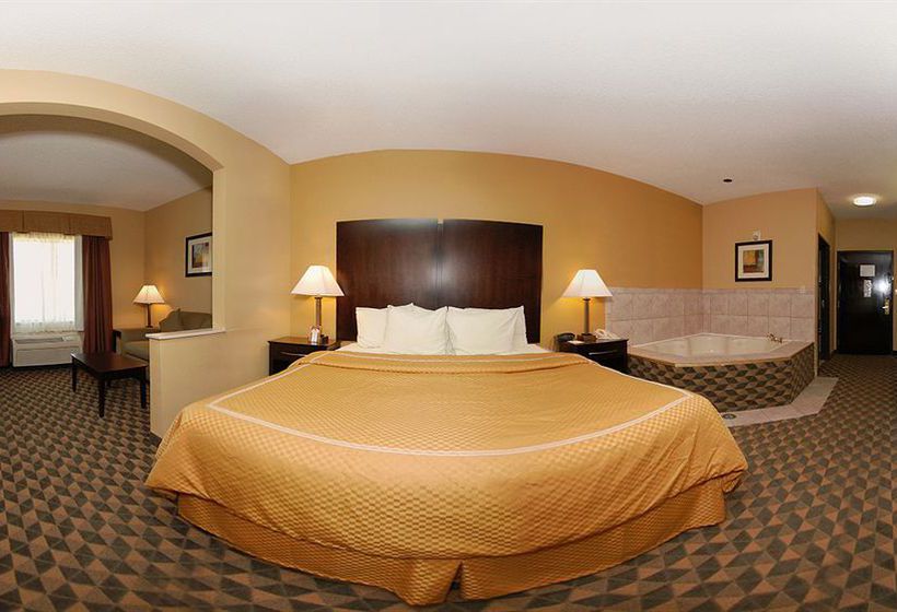 Hotel Comfort Suites Near Stonebriar Mall