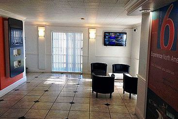 Motel 6 Dallas Market Center  | Dallas | Texas | United States 9