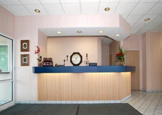 Hotel Econo Lodge Elyria  | Elyria | Ohio | United States 8