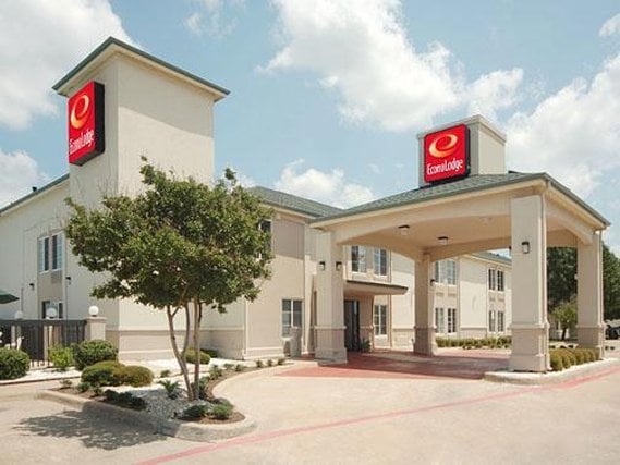 Hotel Econo Lodge Inn & Suites Greenville  | Greenville | Texas | United States 3