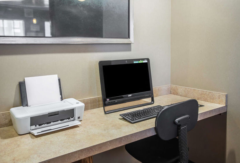 Hotel Sleep Inn & Suites Hays  | Hays | Kansas | United States 6