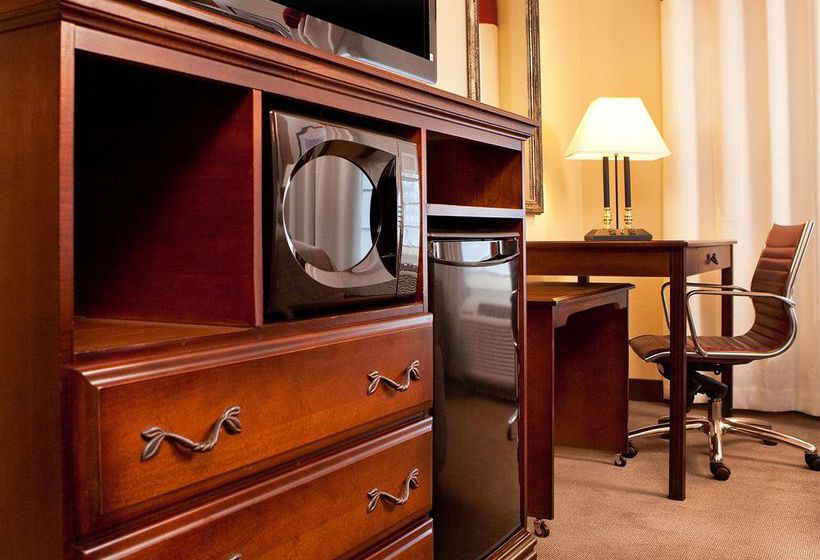 Four Points by Sheraton Knoxville Cumberland House Hotel  | Knoxville | Tennessee | United States 19