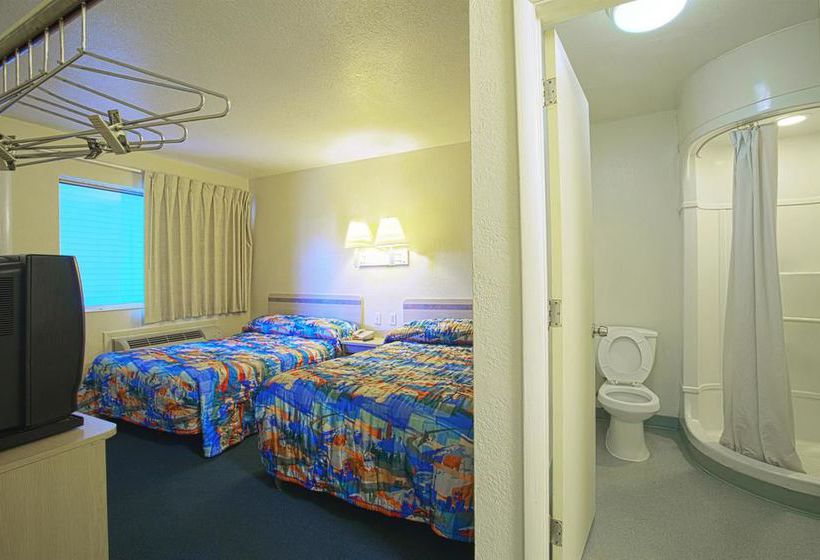 Motel 6 Charleston South  | Charleston | South Carolina | United States 15