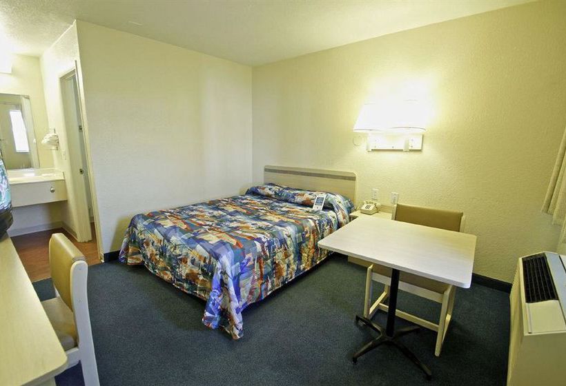 Motel 6 Charleston South  | Charleston | South Carolina | United States 4